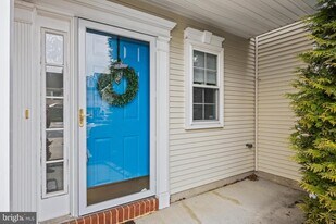 177 La Costa Dr in Gloucester Township, NJ - Building Photo