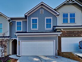 121 Wayne Ln in Canton, GA - Building Photo