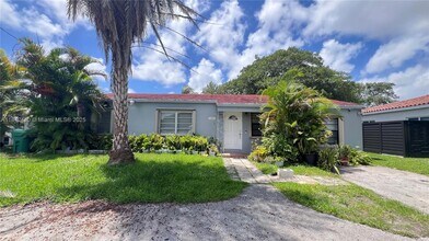 7380 SW 36th St in Miami, FL - Building Photo - Building Photo