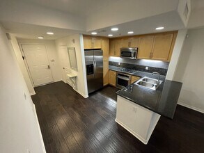 931 E Walnut St in Pasadena, CA - Building Photo - Building Photo