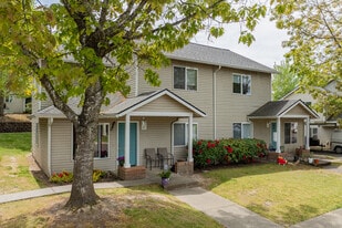 Abbey Heights in Lafayette, OR - Building Photo