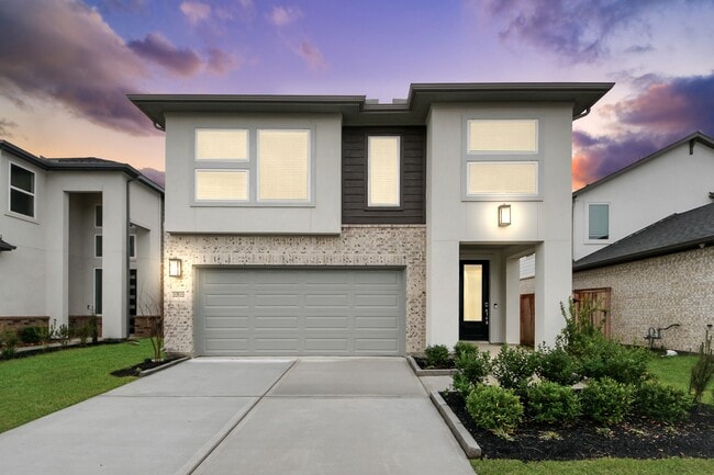 22122 Strathfield Cir