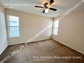 810 Station St in Converse, TX - Building Photo - Building Photo