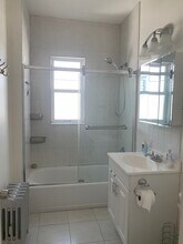 52 Percival St, Unit 1 in Boston, MA - Foto de edificio - Building Photo