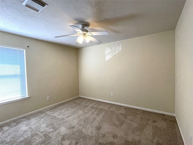 property at 1723 Rustic Oak Ln