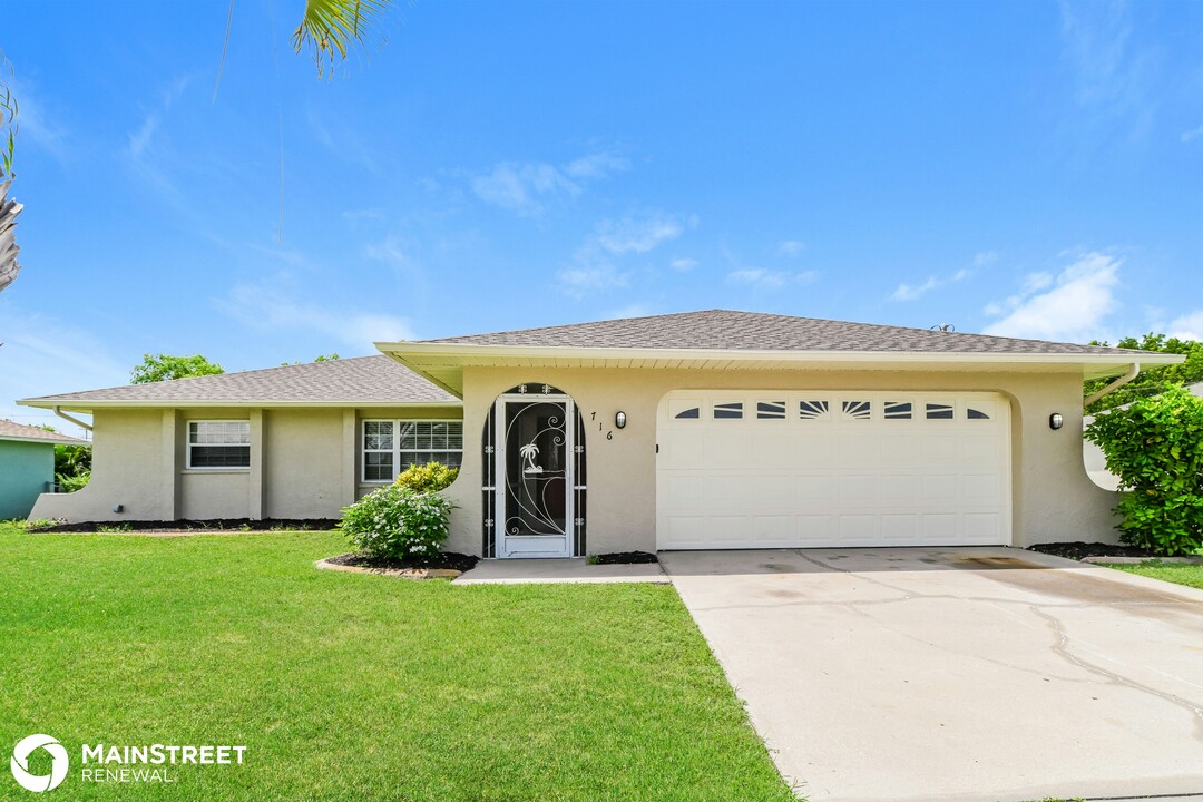 716 SW 15th Terrace in Cape Coral, FL - Building Photo