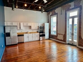 300 S Main St in Jonesboro, AR - Building Photo - Building Photo