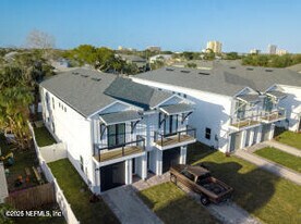 817 7th Ave N in Jacksonville Beach, FL - Building Photo