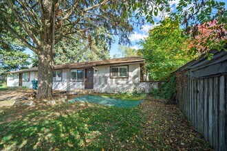 2850 N Francis St in Coeur d'Alene, ID - Building Photo - Building Photo