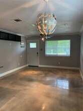 803 Laurel St in Bastrop, TX - Building Photo - Building Photo