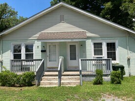 816 Fowlers Ln in New Bern, NC - Building Photo