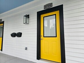 8709 Apricot St in New Orleans, LA - Building Photo - Building Photo