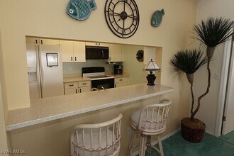 784 Willowbrook Dr in Naples, FL - Building Photo - Building Photo