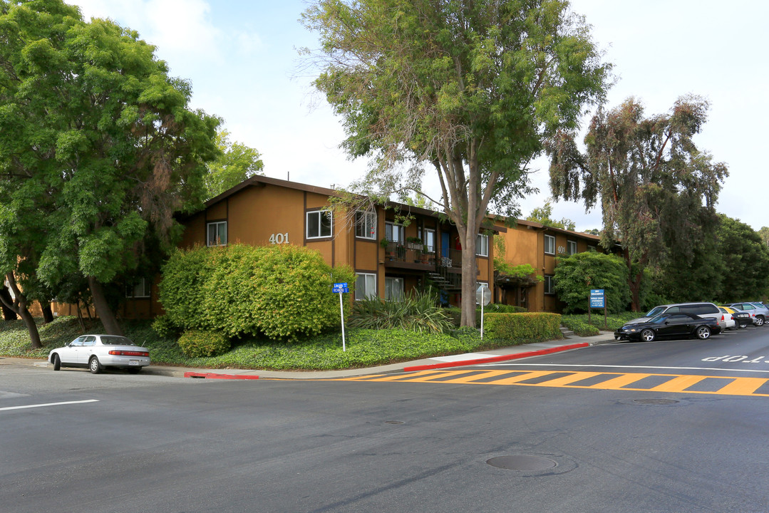 Natalie Court in Millbrae, CA - Building Photo