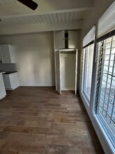 1909 Beachwood Dr in Los Angeles, CA - Building Photo - Building Photo