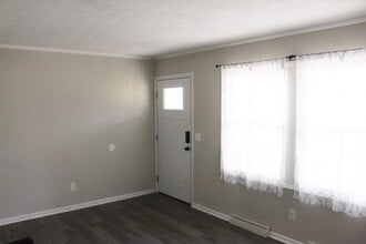 1213 Park Dr in Cookeville, TN - Building Photo - Building Photo