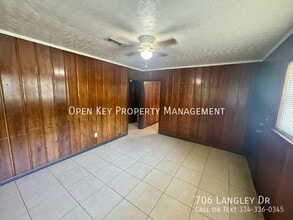 706 Langley Dr in Dothan, AL - Building Photo - Building Photo