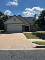 16501 Spotted Eagle Dr in Leander, TX - Building Photo