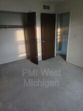4258 Bond St in Holt, MI - Building Photo - Building Photo