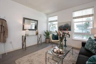 821 Folsom St, Unit 201 in San Francisco, CA - Building Photo - Building Photo