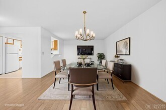 394 Ocean Ave, Unit 701 in Revere, MA - Foto de edificio - Building Photo