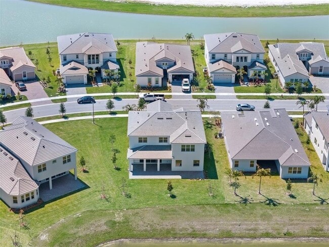 5404 Liberty Ln in Westlake, FL - Foto de edificio - Building Photo