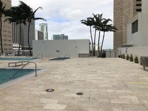 335 S Biscayne Blvd, Unit 2710 in Miami, FL - Building Photo - Building Photo