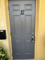 16200 NE 19th Pl in North Miami Beach, FL - Building Photo