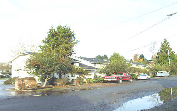 Tudor Arms Apartments in Snohomish, WA - Foto de edificio - Building Photo