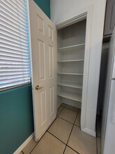 5926 Silver Trace Ct in Henderson, NV - Foto de edificio - Building Photo