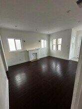 7216 Waring Ave in Los Angeles, CA - Foto de edificio - Building Photo