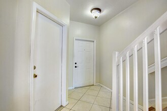 8171 Bellagio Ln in Boynton Beach, FL - Foto de edificio - Building Photo