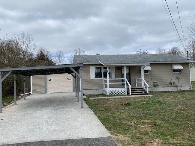 property at 159 Durkee Rd NE