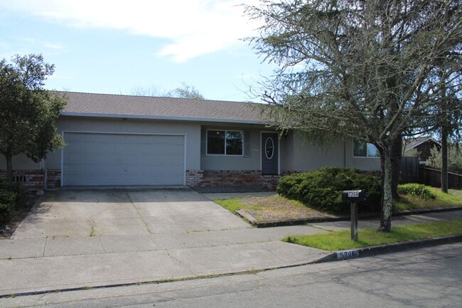 property at 5206 El Encanto Dr