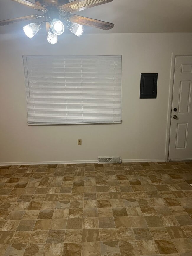 220 9th St in Windsor, CO - Building Photo - Building Photo