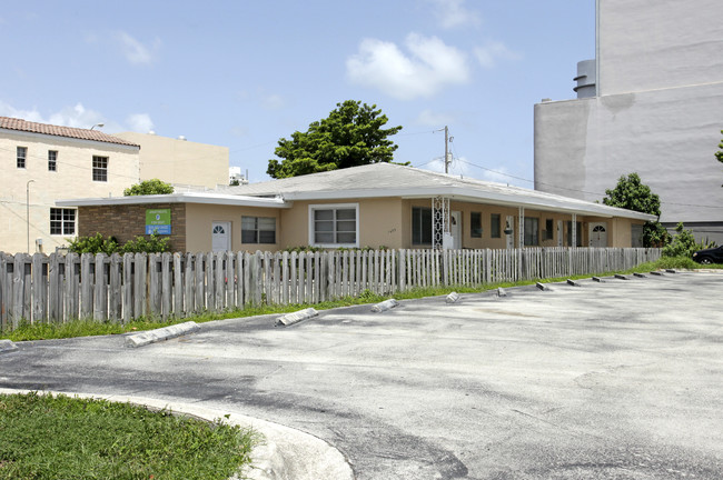 1685 Lenox Ave in Miami Beach, FL - Building Photo - Building Photo