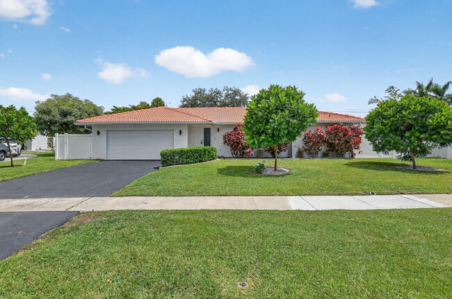 20833 Sonrisa Way in Boca Raton, FL - Building Photo - Building Photo