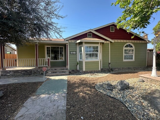 property at 1085 E Academy Ave