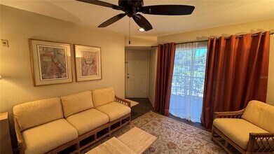 850 S Tamiami Trl, Unit 603 in Sarasota, FL - Foto de edificio - Building Photo