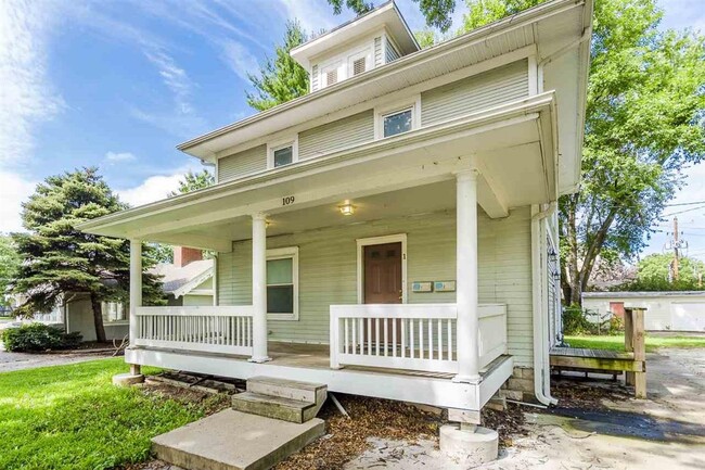 property at 109 N 9th St