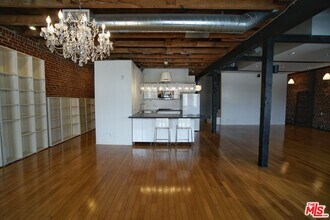 500 Molino St in Los Angeles, CA - Building Photo - Building Photo