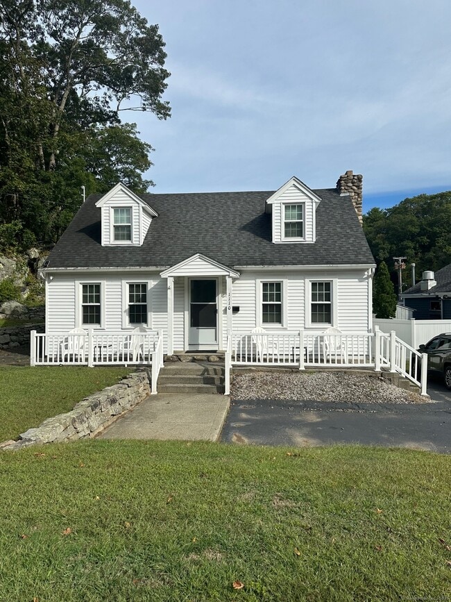 property at 1110 Poquonnock Rd