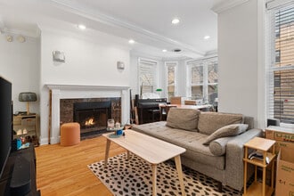 945 W Gordon Terrace in Chicago, IL - Building Photo - Building Photo