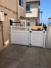 109 8th St in Seal Beach, CA - Building Photo - Building Photo