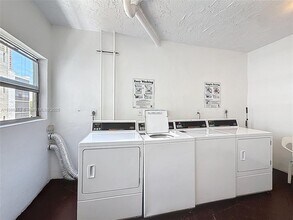 201 178th Dr in Sunny Isles Beach, FL - Building Photo - Building Photo