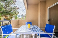 600 Grove Pky photo'