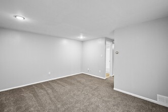 Arlen Terrace Apartments in Cleveland, OH - Building Photo - Building Photo