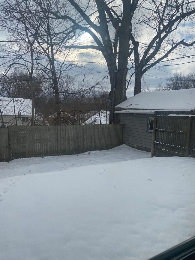 757 Lawrence St in Jackson, MI - Building Photo - Building Photo