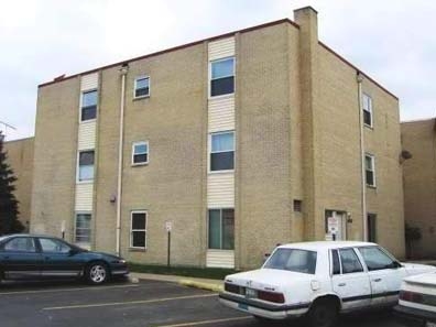 801 Piper Ln in Prospect Heights, IL - Building Photo