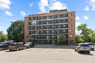 Glenwood Apartments in Windsor, ON - Foto de edificio - Building Photo